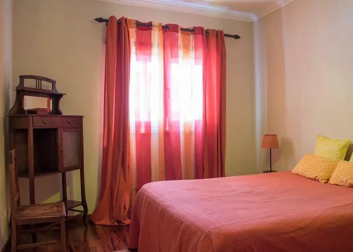 By The Sea Σεσίμπρα