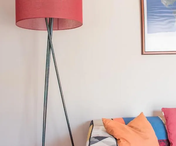 By The Sea * Σεσίμπρα